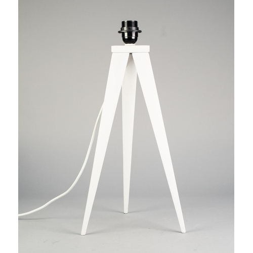 habitat yves lamp