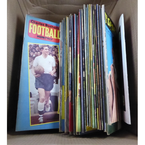 162 - FOOTBALL INTEREST, A SELECTION OF CHARLES BUCHAN FOOTBALL MONTHLY MAGAZINES, approximately 60 issues... 