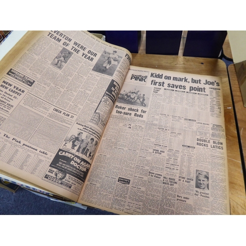 151 - BOUND VOLUME OF THE MANCHESTER EVENING NEWS running from Monday December 22nd 1969 through to Wednes... 