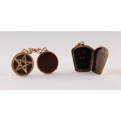 227 - 9ct GOLD MASONIC HARDSTONE FOB, opening to reveal a Masonic symbols, and a bloodstone Masonic locket... 