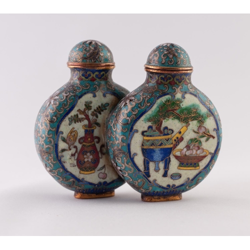 29 - A PAIR OF CHINESE LATE QING/REPUBLIC PERIOD CLOISONNE DOUBLE CONJOINED SNUFF BOTTLES IN THE FORM OF ... 