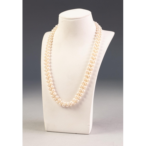 319 - TWO STRAND NECKLACE OF UNIFORM CULTURED PEARLS, 16