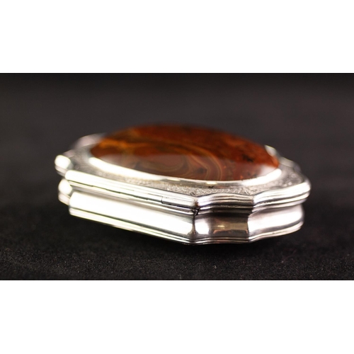 249 - A GEORGE II/GEORGE III SILVER CARTOUCHE SHAPE SNUFF BOX, the cover inset with an oval agate within a... 