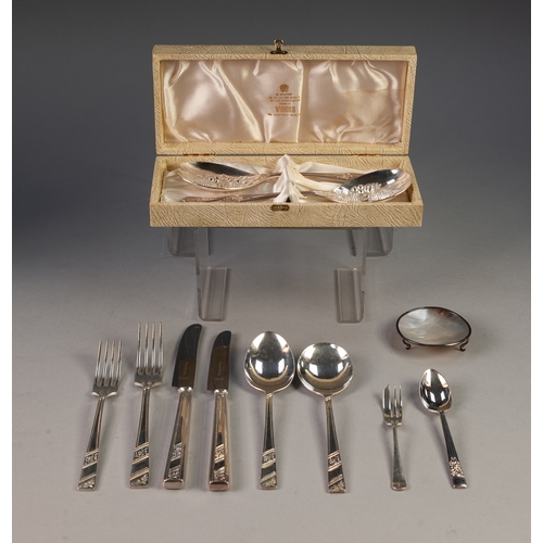 746 - THIRTY SIX PIECE TABLE SERVICE OF ELECTROPLATED CUTLERY FOR SIX PERSONS, together with a SMALL QUANT... 