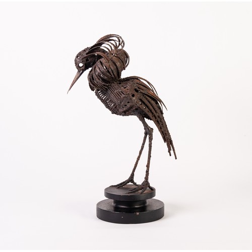 139 - WALENTY PYTEL
SCULPTED METAL MODEL
whimsical bird on black composition base
Unsigned 16