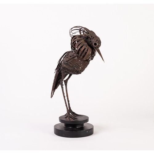 139 - WALENTY PYTEL
SCULPTED METAL MODEL
whimsical bird on black composition base
Unsigned 16