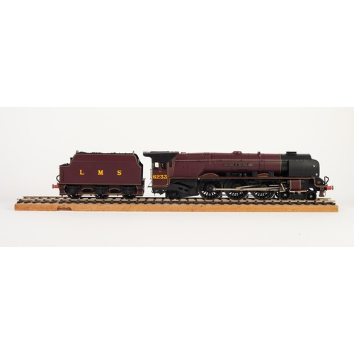 3 - GOOD QUALITY KIT BUILT 'O' GAUGE TWO RAIL ELECTRIC DUCHESS CLASS 4-6-2 LOCOMOTIVE AND SIX WHEEL TEND... 