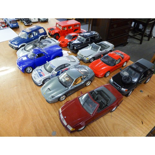 150 - TWELVE APPROXIMATELY 1:18 SCALE DIE CAST MODELS OF LATE 20th CENTURY CARS AND MPVs, makers include M... 