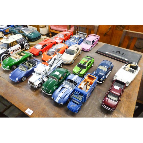 153 - SIXTEEN APPROXIMATELY 1:18 SCALE DIE CAST MODELS OF MODERN SPORTS AND OTHER VEHICLES, includes Motor... 