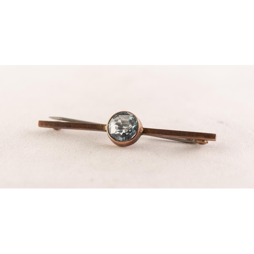 96 - 9ct GOLD BAR BROOCH, the centre collet set with a circular aquamarine, 2in (5cm) wide, 3 gms