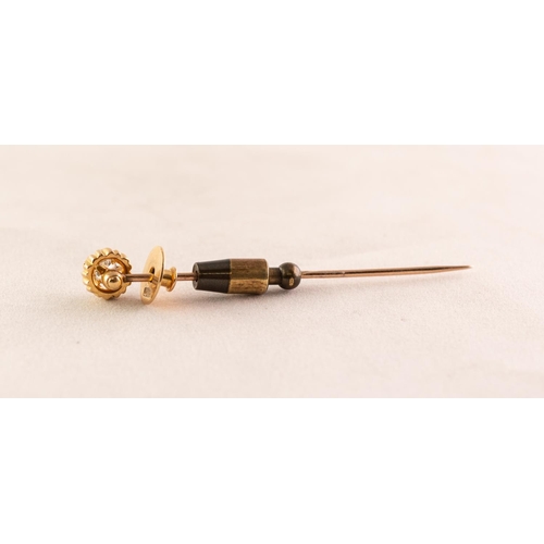 35 - VICTORIAN 18ct GOLD STICK PIN, the top with an old cut solitaire diamond, approximately 1/4 ct, in a... 