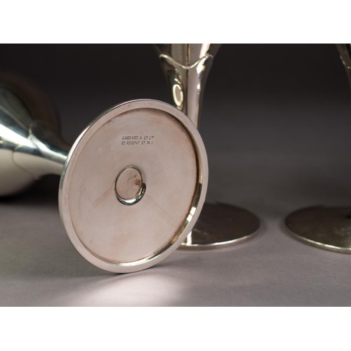 184 - GARRARD & Co Ltd SET OF SEVEN SILVER GOBLETS, including: A CASED SET OF SIX, each of tulip form ... 