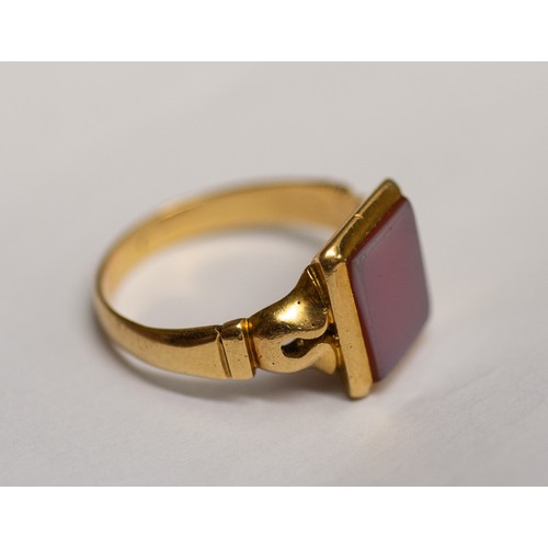 92 - GENT'S ANTIQUE 18ct GOLD SIGNET RING collet set with an oblong sardonyx, pierced lyre shaped shoulde... 