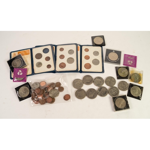 103 - NINETEEN QUEEN ELIZABETH II COMMEMORATIVE CROWN COINS to include; 1977 Jubilee x 8, Churchill x 3, 2... 