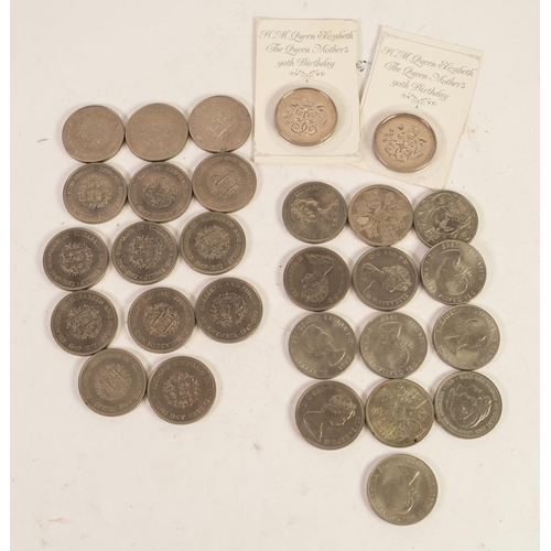 94 - TWENTY NINE QUEEN ELIZABETH II CROWN COINS, including 1972 Silver wedding x 18 and 1965 Churchill x ... 