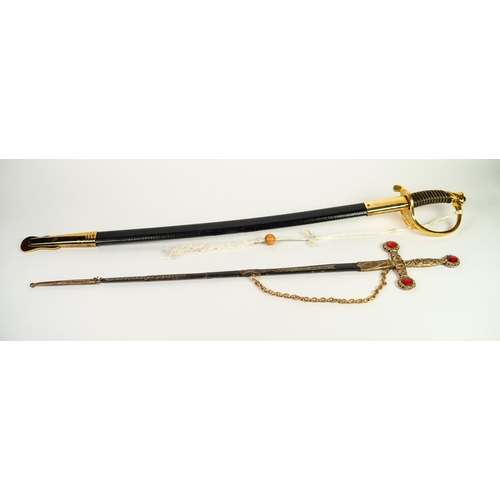 112 - MODERN REPRODUCTION SWORD IN GILT METAL AND SIMULATED LEATHER, the curved clade with United States M... 
