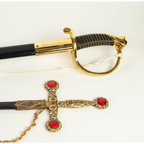 112 - MODERN REPRODUCTION SWORD IN GILT METAL AND SIMULATED LEATHER, the curved clade with United States M... 