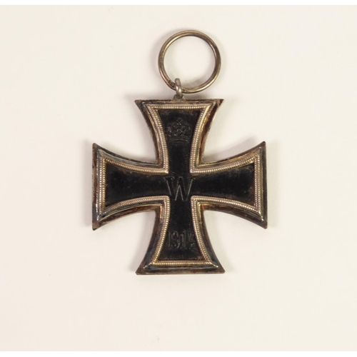 121 - GERMAN WORLD WAR I IRON CROSS, the front with oak leaves and date 1813, reverse with date 1914