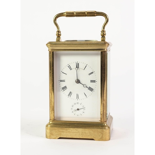 29 - HUNT & ROSKELL, LONDON, LATE NINETEENTH CENTURY GILT BRASS STRIKING CARRIAGE CLOCK WITH ALARM, t... 