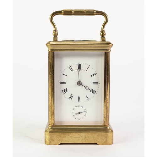 29 - HUNT & ROSKELL, LONDON, LATE NINETEENTH CENTURY GILT BRASS STRIKING CARRIAGE CLOCK WITH ALARM, t... 