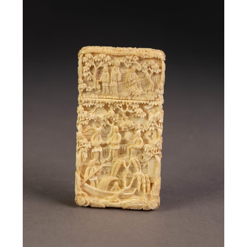 231 - EARLY 20th CENTURY CHINESE IVORY OBLONG CARD CASE with pull-off top, all-over carved in high relief ... 