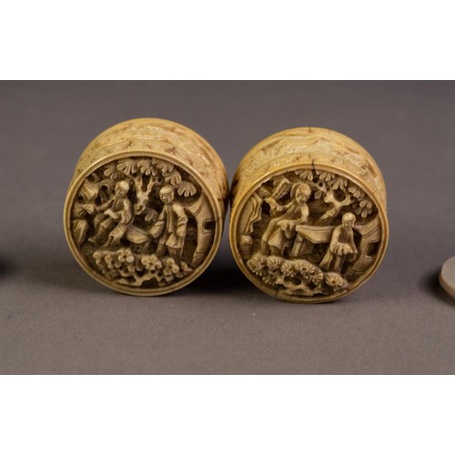 232 - PAIR OF EARLY 20th CENTURY CHINESE IVORY SMALL CIRCULAR BOXES FOR GAMING COUNTERS, the screw-off top... 