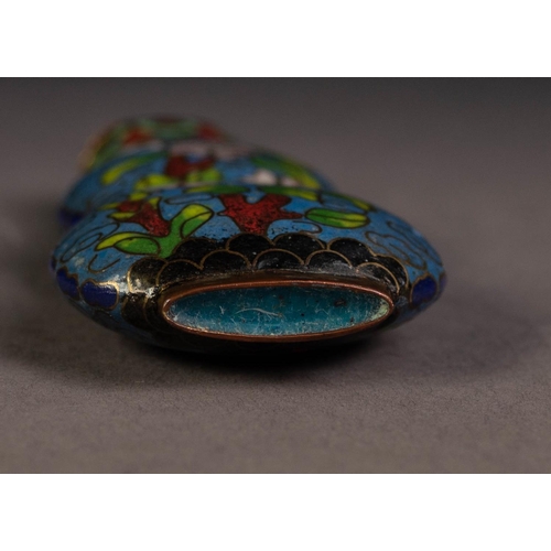 197 - CHINESE ANTIQUE CLOISONNE ENAMELLED SNUFF BOTTLE AND STOPPER, of flattened double gourd shape, decor... 