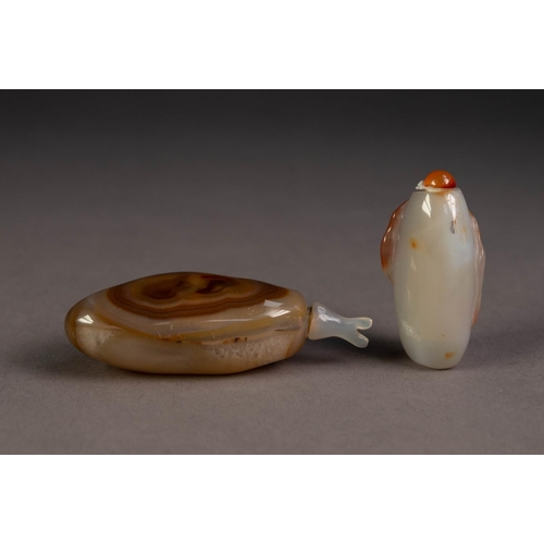 200 - CHINESE BROWN AND WHITE JADE SNUFF BOTTLE AND STOPPER, carved with large brown lily pads, on white g... 