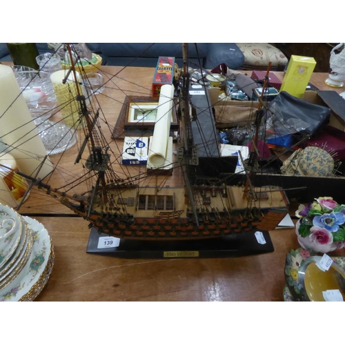 139 - ‘TRIBUTE MODELS’, LONDON, RESIN MODEL OF ‘HMS VICTORY’, ON FIXED STAND, 17” LONG, (RETAIL PRICE £29.... 