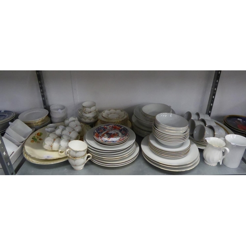 55 - THOMAS, GERMAN WHITE CHINA DINNER WARES, A PLANT CHINA COFFEE SET (15 PIECES) AND MISC DOMESTIC CHIN... 