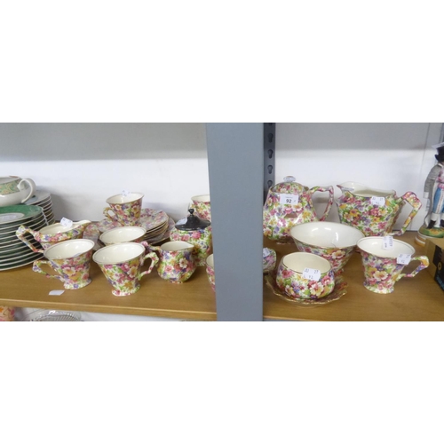 92 - JAMES KENT, FENTON POTTERY ‘DU BARRY’ FLORAL PAISLEY PATTERN ART DECO TEA AND BREAKFAST SERVICE, 31 ... 