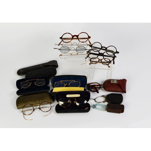 50 - PAIR OF MID NINETEENTH CENTURY STEEL FRAMED SPECTACLES, with oval lenses in flip top case, PAIR OF F... 