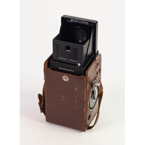 44 - YASHICA-MAT COPAL MXV TWIN LENS REFLEX CAMERA, with Yashinon 1:3.5 f=80mm lens, No. 310581 with LENS... 