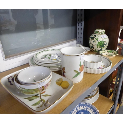 57 - A MASON'S 'CHARTREUSE' GINGER JAR AND COVER, A MATCHING SMALL DISH, EIGHT PIECES OF ROYAL WORCESTER ... 