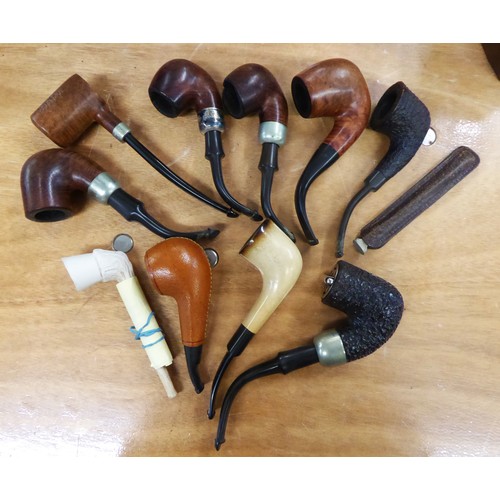 29 - COLLECTIONS OF 8 TOBACCO BRIAR PIPES AND A REPRODUCTION OF AN OLD ENGLISH CLAY PIPE, INCLUDING; PETE... 