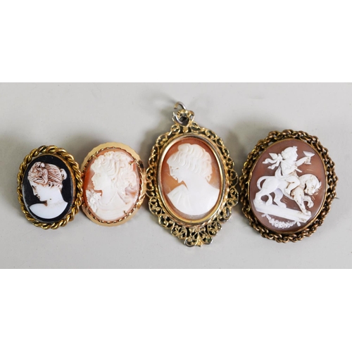 449 - EARLY TWENTIETH CENTURY CAMEO BROOCH, carved with the image of a cherub on the back of a lion, in gi... 