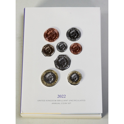 20 - Royal Mint 2022, Brilliant, uncirculated, annual Coin set...