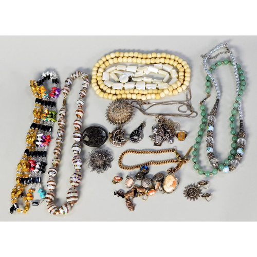 446 - GOOD SELECTION OF COSTUME JEWELLERY INCLUDING; BROOCHES, NECKLACES AND EARRINGS, INCLUDES; NURSES TW... 