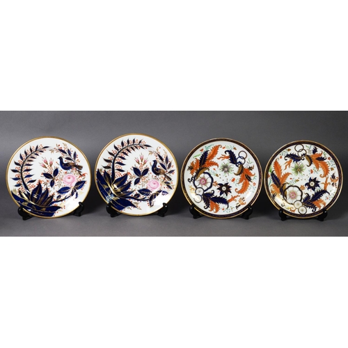 432 - TWO PAIRS OF 19TH CENTURY IMARI PALETTE PORCELAIN DISHES, believed to be Derby, all unmarked; 8 1/4