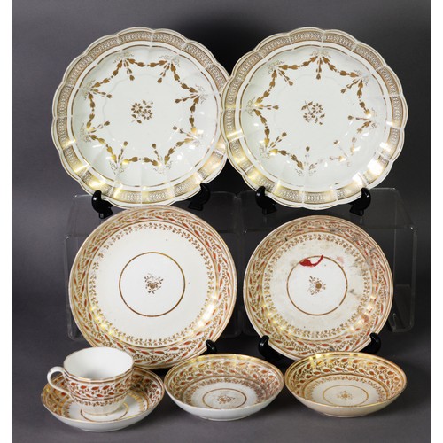 438 - GROUP OF LATE 18th CENTURY ENGLISH PORCELAIN, POSSIBLY CHAMBERLAIN'S WORCESTER, including mathching ... 