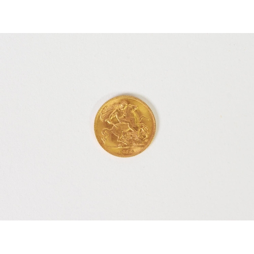 50 - GEORGE V 1914 GOLD HALF SOVEREIGN