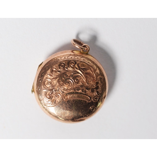 123 - 9ct GOLD FLORAL ENGRAVED CIRCULAR PHOTOGRAPH LOCKET PENDANT, Chester 1911, 5gms