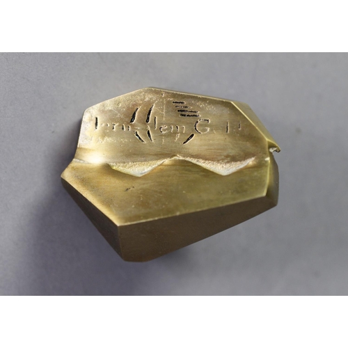 560 - BRASS PAPERWEIGHT, ‘Peace in Jerusalem’