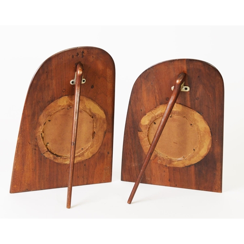 367 - PAIR OF CIRCA 1920s MAHOGANY PROPELLOR TIP EASEL PHOTOGRAPH FRAMES, each with circular glazed apertu... 