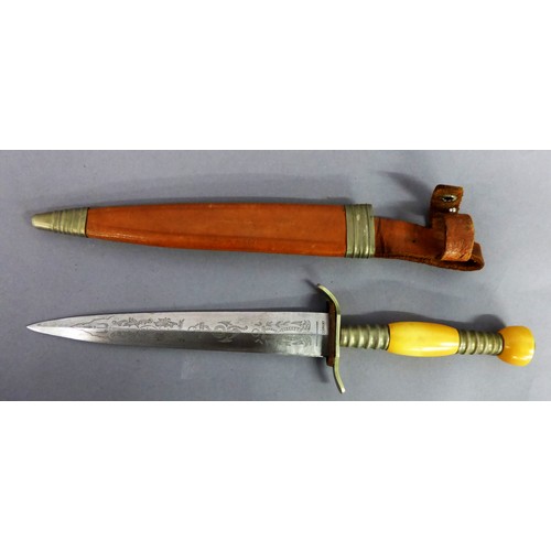 91 - BRAZILIAN FACA DE PONTA DAGGER WITH SOLINGEN BLADE, the diamond section pointed blade etched with a ... 