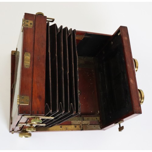 68 - EXTREMELY RARE GEORGE LOWDON MAHOGANY STEREO CAMERA, complete with makers label LOWDON OF DUNDEE, Ge... 