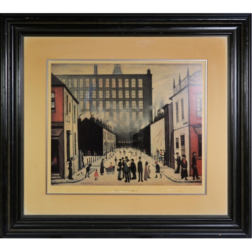 179 - L S LOWRY (1887-1976) UNSIGNED COLOUR PRINT 'Coming Home from the Mill' 22