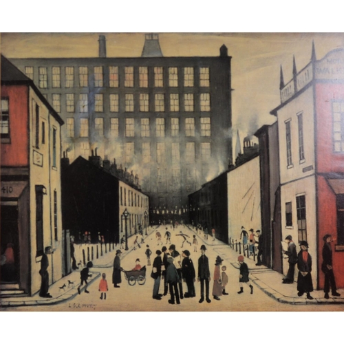 179 - L S LOWRY (1887-1976) UNSIGNED COLOUR PRINT 'Coming Home from the Mill' 22