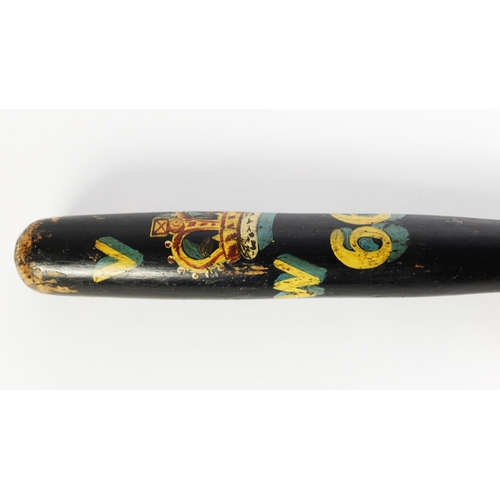 202 - PROBABLY WILTSHIRE CONSTABULARY EBONISED AND PAINTED WOOD CLUB SHAPED TRUNCHEON, decorated with VR a... 