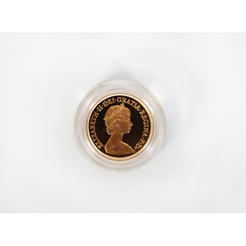 172 - ELIZABETH II 1980 GOLD PROOF SOVEREIGN, encapsulated and in case, with paper and boxed